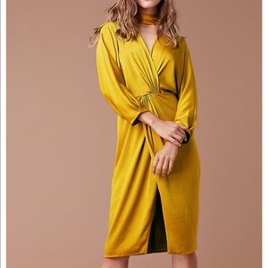 NWT Yellow DVF Dolman Sleeve dress